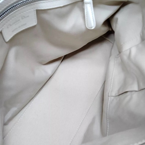 Christian Dior White Cannage Leather Shoulder Bag - Picture 7 of 9